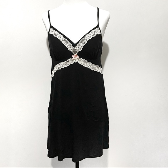Victoria’s Secret black and white slip dress with lace detail - Picture 1 of 10
